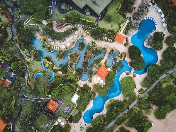 Quels sont les avantages de passer ses vacances dans un camping avec parc aquatique ?