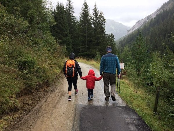 Les trésors cachés de l'Ardèche: une aventure de spéléologie en famille à ne pas manquer !